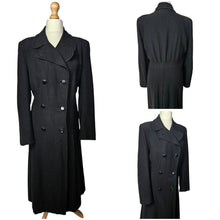 Load image into Gallery viewer, 1940s Black Coat With Detailed Back
