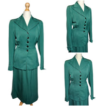 Load image into Gallery viewer, 1940s Green Gabardine Suit With Sharp Collar
