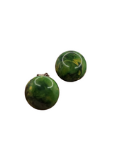 Load image into Gallery viewer, 1940s Green/Yellow Marbled Bakelite Earrings

