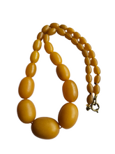 Load image into Gallery viewer, 1940s Chunky Galalith Necklace
