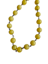 Load image into Gallery viewer, 1930s Yellow Glass Rolled Wite Necklace
