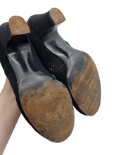 Load image into Gallery viewer, 1940s Black Suede Cut Out Shoes
