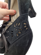 Load image into Gallery viewer, 1940s Black Suede Cut Out Shoes
