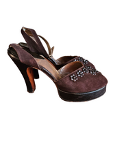 Load image into Gallery viewer, 1940s Brown Suede and Leather Flower Platform Shoes
