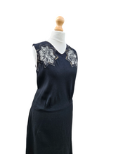 Load image into Gallery viewer, 1920s Black Crepe Sleeveless Dress With Lace Star
