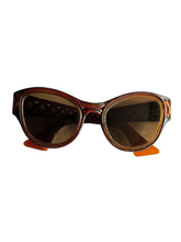 Load image into Gallery viewer, Late 1940s Brown Lattice Sunglasses
