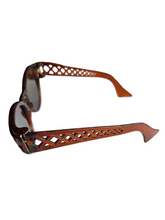 Load image into Gallery viewer, Late 1940s Brown Lattice Sunglasses
