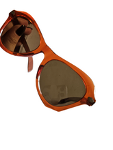 Load image into Gallery viewer, Late 1940s Toffee Brown Sunglasses
