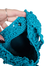 Load image into Gallery viewer, 1940s Made to an Original Pattern Teal Crochet Bag
