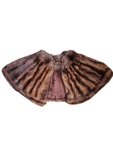 Load image into Gallery viewer, 1940s Brown Fur Cape Collar
