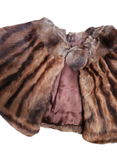 Load image into Gallery viewer, 1940s Brown Fur Cape Collar
