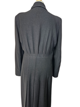 Load image into Gallery viewer, 1940s Black Coat With Detailed Back
