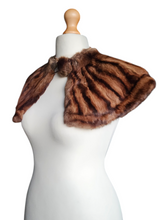 Load image into Gallery viewer, 1940s Brown Fur Cape Collar
