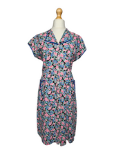 Load image into Gallery viewer, Late 1940s Pink Floral House Dress
