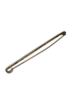 Load image into Gallery viewer, 1940s Gold Tone Tie Pin
