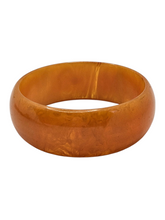 Load image into Gallery viewer, 1940s Marbled Orange Bakelite Bangle
