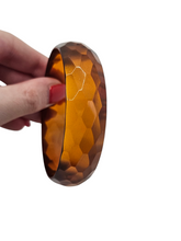 Load image into Gallery viewer, 1940s Iced Tea Faceted Bakelite Bangle
