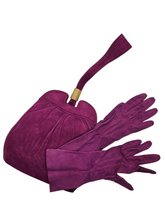 Load image into Gallery viewer, 1940s Fuschia Pink Suede Bag and Gloves Set
