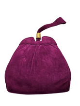 Load image into Gallery viewer, 1940s Fuschia Pink Suede Bag and Gloves Set
