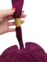 Load image into Gallery viewer, 1940s Fuschia Pink Suede Bag and Gloves Set
