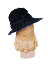 Load image into Gallery viewer, 1940s Black Velvet and Colbalt Blue Feather Hat
