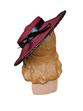 Load image into Gallery viewer, 1940s Dark Red and Black Raffia/Straw Tilt Hat
