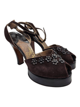 Load image into Gallery viewer, 1940s Brown Suede and Leather Flower Platform Shoes
