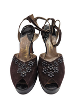 Load image into Gallery viewer, 1940s Brown Suede and Leather Flower Platform Shoes
