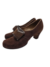 Load image into Gallery viewer, 1940s Brown Suede and Leather Bow Shoes
