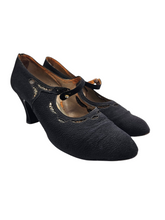 Load image into Gallery viewer, 1920s Black Fabric Shoes With Rhinestone Button
