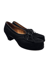 Load image into Gallery viewer, 1940s Black Suede Apron Front Lace Up Shoes
