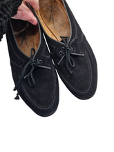 Load image into Gallery viewer, 1940s Black Suede Apron Front Lace Up Shoes
