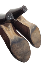 Load image into Gallery viewer, 1940s Brown Suede and Leather Court Shoes
