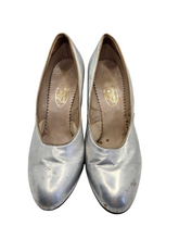 Load image into Gallery viewer, 1920s Silver Court Shoes
