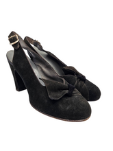 Load image into Gallery viewer, 1940s Brown/Black Bow Slingback Shoes
