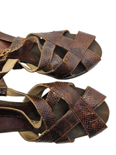 Load image into Gallery viewer, 1940s Brown Mock Croc Platform Sandals
