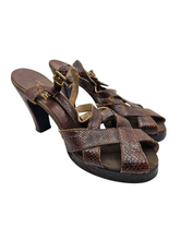 Load image into Gallery viewer, 1940s Brown Mock Croc Platform Sandals
